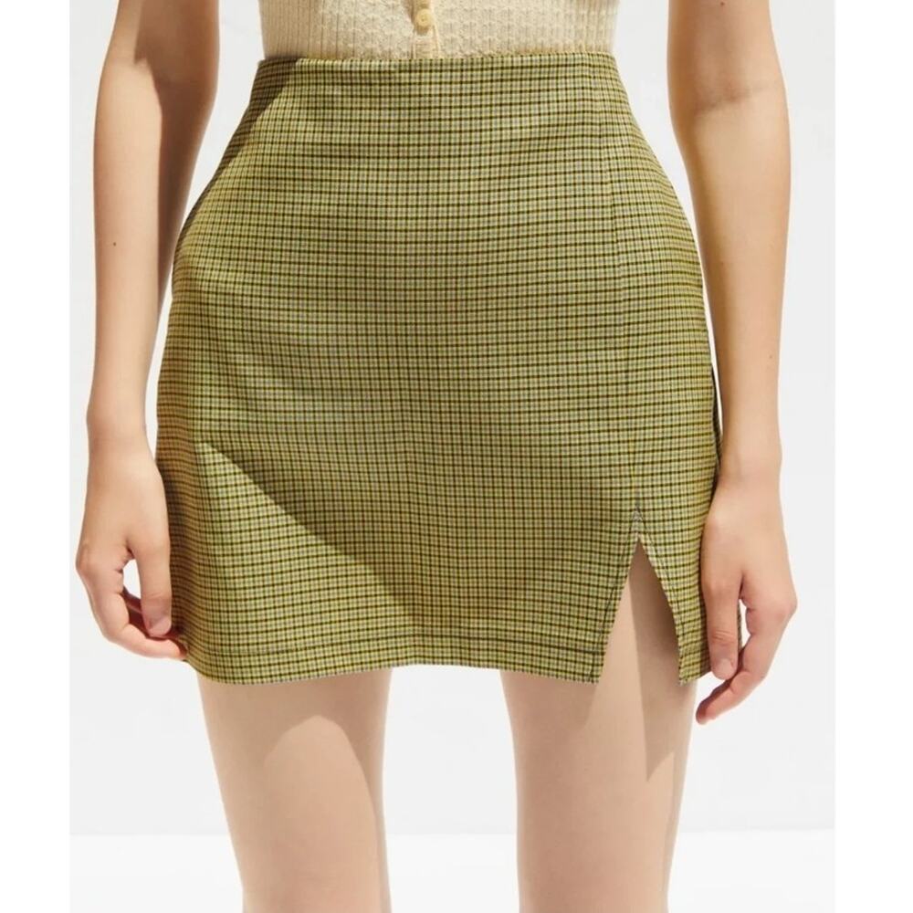 Urban Outfitters Y2K Plaid Mini Skirt Size Medium Retro Academia‎ Slit Short 90s